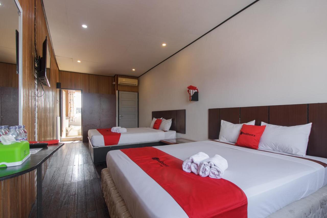 Reddoorz Near Jalan Sudirman Padang Hotel Buitenkant foto